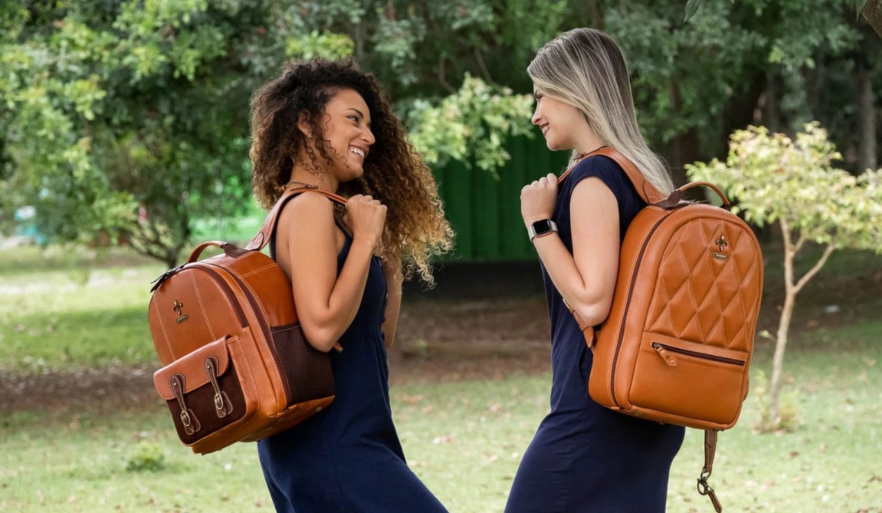 Mochilas em couro Black Hold